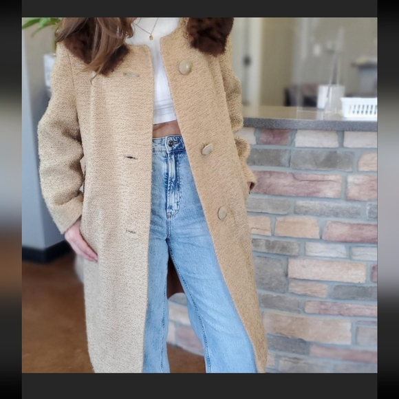 Vintage 1960s wool and mink coat - Picture 3 of 7